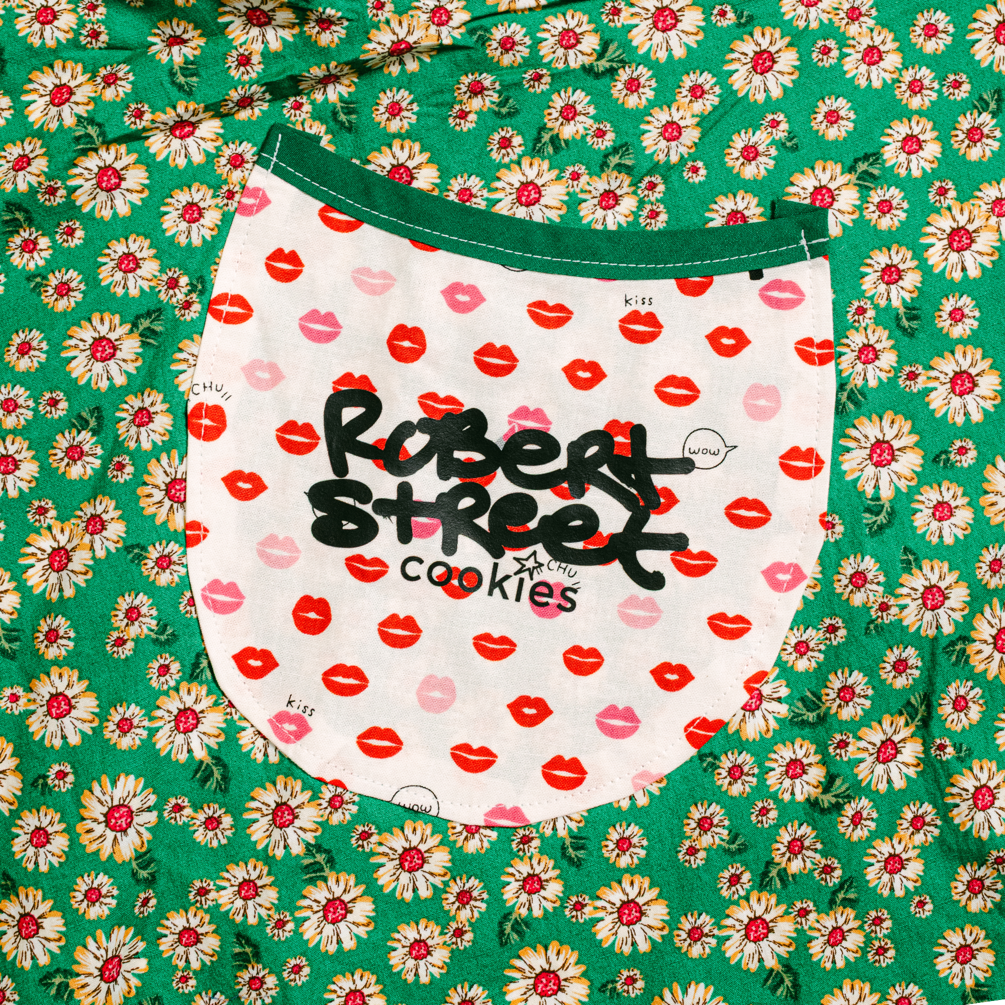 Kiss Kiss Apron