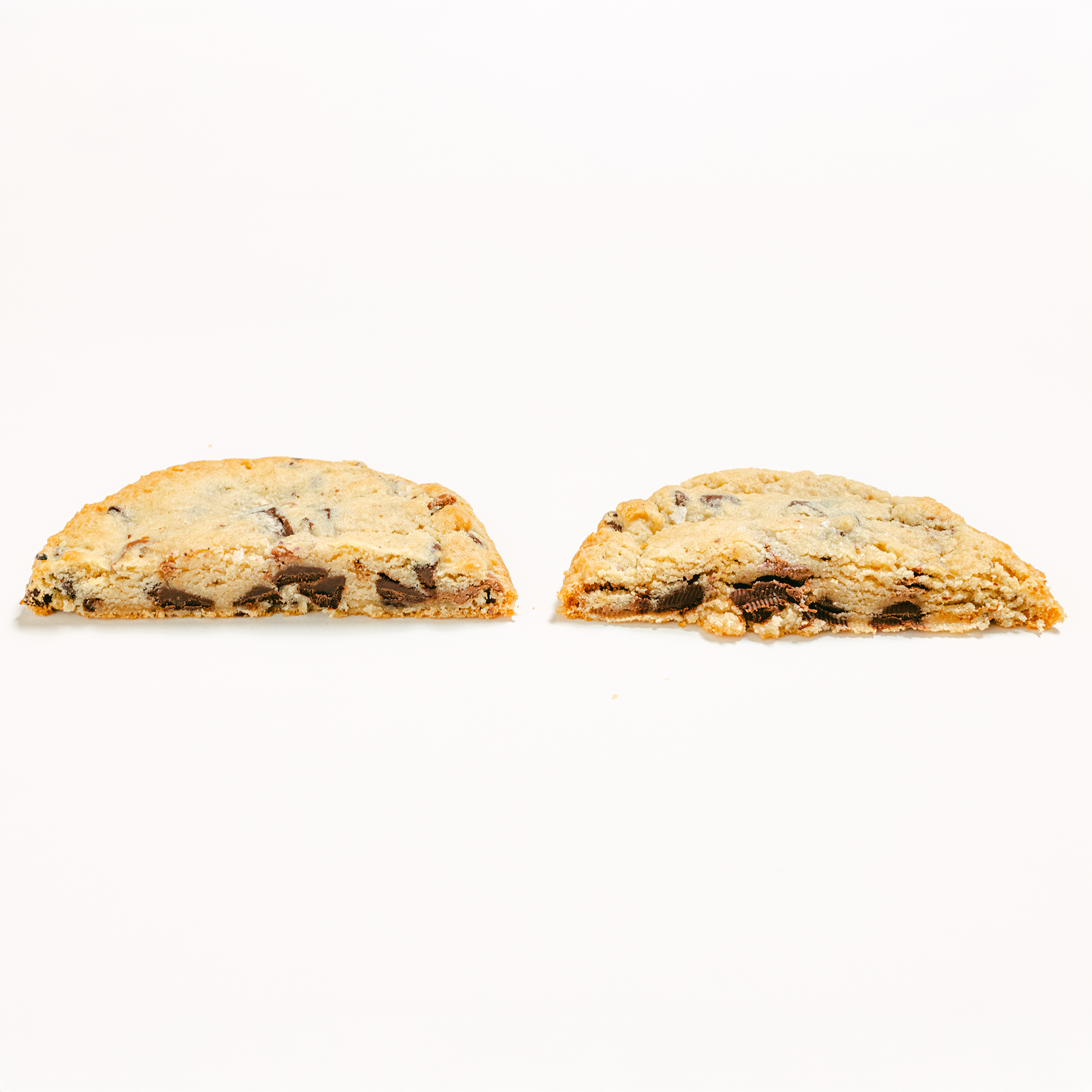 Robert Street Cookies Chocolate Chunk flavour cut in half