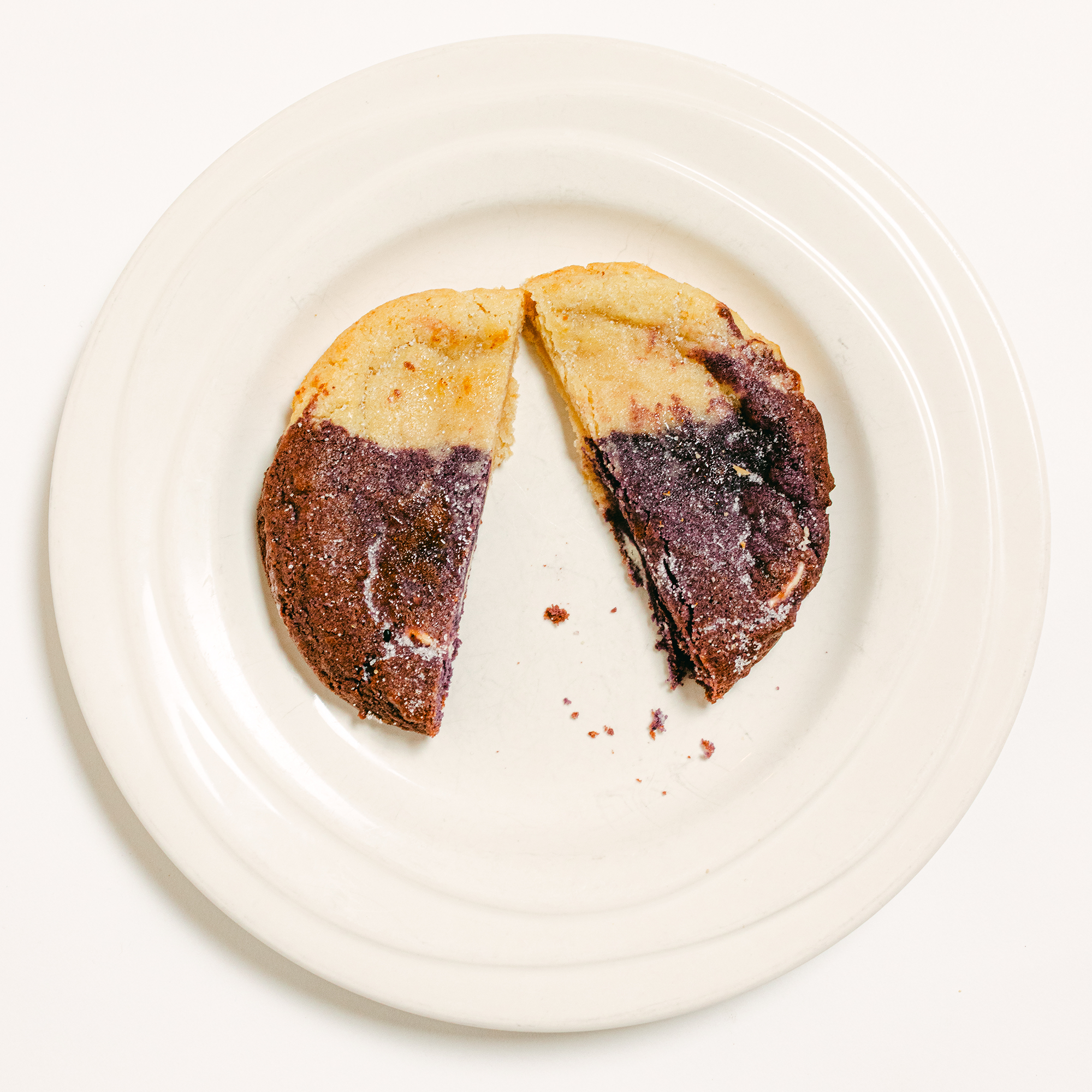 Robert Street Cookies Ube vanilla flavour cut in half